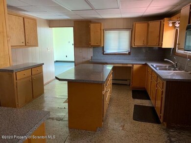 323 Jackson St, Olyphant, PA 18447 - photo 6