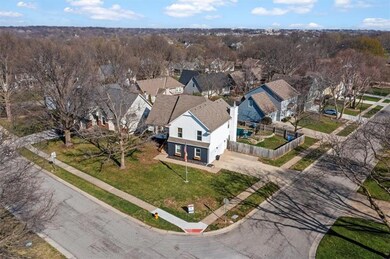 8369 Alden St, Lenexa, KS 66215 - photo 4