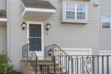 565 Quaker Ln unit 58, West Warwick, RI 02893 - photo 2