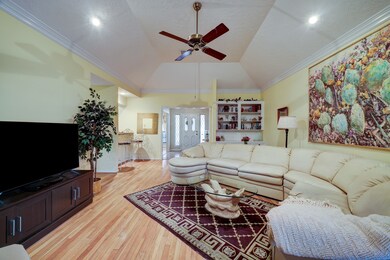 7338 W Hearthstone Green Dr, Houston, TX 77095 - photo 4