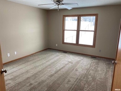 1226 W 61st St, Davenport, IA 52806 - photo 5