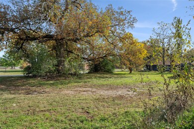 901 W Ford St, Denison, TX 75020 - photo 4