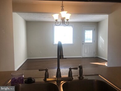 9247 Redbridge Ct, Laurel, MD 20723 - photo 4