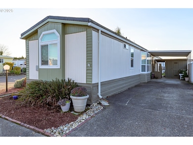 2902 E 2nd St, Newberg, OR 97132 - photo 2