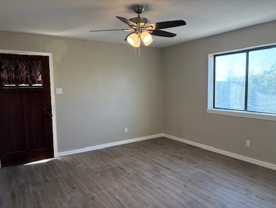 1504 5th St, Kerrville, TX 78028 - photo 2