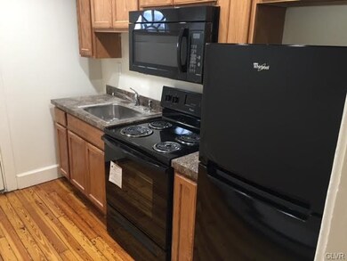 526 N 10th St unit 4, Allentown, PA 18102 - photo 2