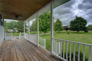 Inviting covered front porch!