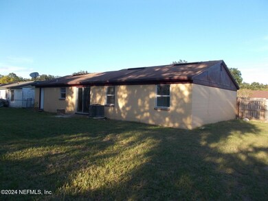 2666 Kenwood Dr E, Jacksonville, FL 32210 - photo 6