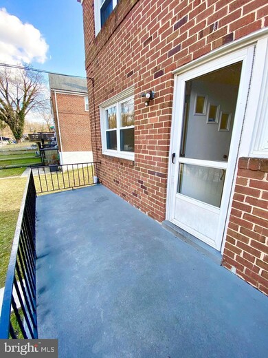 1111 Cooks Ln, Baltimore, MD 21229 - photo 6