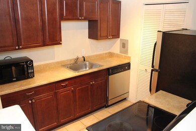 1001 26th St NW unit 401, Washington, DC 20037 - photo 6