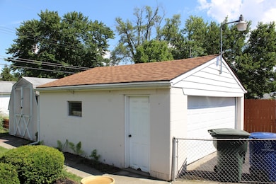 1286 Bernhard Rd, Columbus, OH 43227 - photo 5