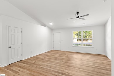 159 Falcon Ridge Dr, Boiling Springs, SC 29316 - photo 7