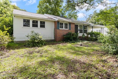 709 Williams St, Jacksonville, NC 28540 - photo 3