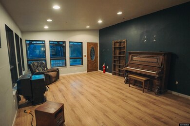 725D Mitkof Hwy, Petersburg, AK 99833 - photo 7