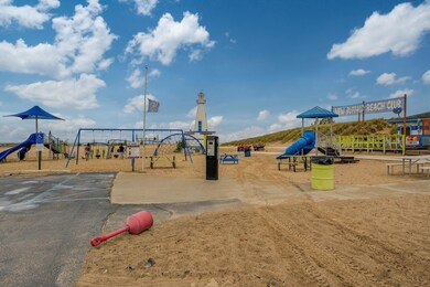 NewBuffaloBeach1