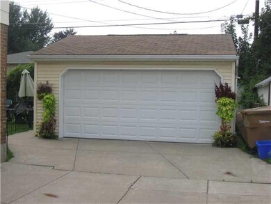 Parking Lot/Garage. 2 car fully insulated garage.