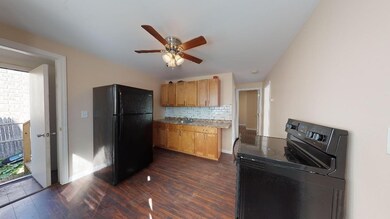 53 1/2 Cedar St, Lawrence, MA 01841 - photo 3