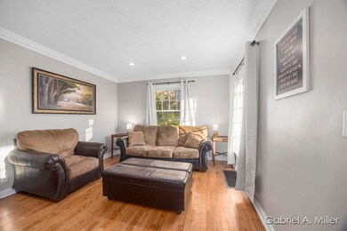 Entryway living room 2