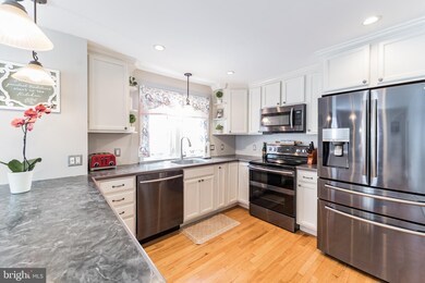 325 Fairview Rd, Woodlyn, PA 19094 - photo 2