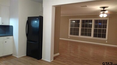 1910 S Wiley Ave, Tyler, TX 75701 - photo 4