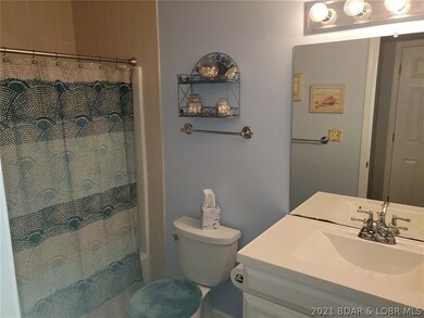 Upper Level Bath