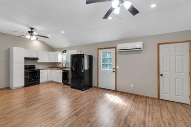 1010 SE County Road 3048e, Corsicana, TX 75109 - photo 2