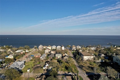 507 8th St unit 2, Kemah, TX 77565 - photo 6