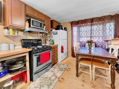 302 Austin St, Brazoria, TX 77422 - photo 7