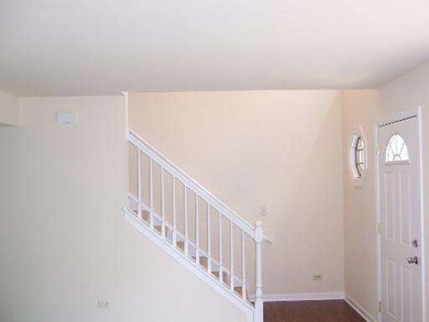 1812 Cambridge Dr unit 2, Carpentersville, IL 60110 - photo 3