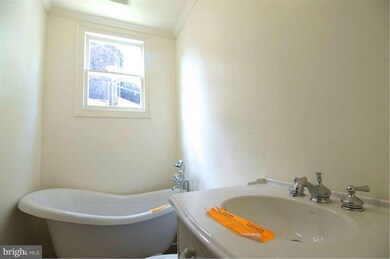 4021 Roland Ave, Baltimore, MD 21211 - photo 5