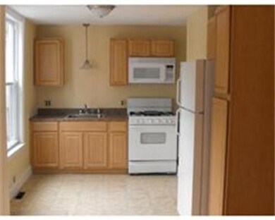 10 Milk St unit 1, Newburyport, MA 01950 - photo 2