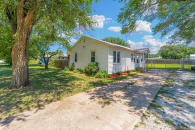 1623 N C St, Wellington, KS 67152 - photo 3