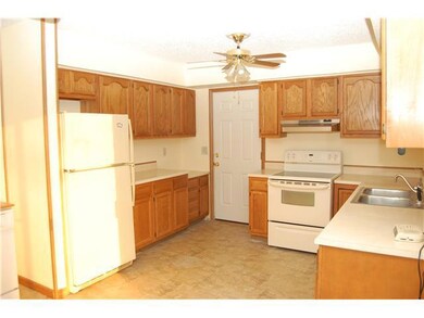 3655 Beechton Rd, Columbus, OH 43232 - photo 6