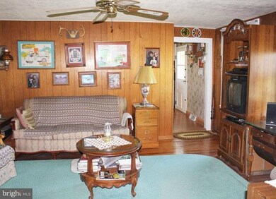 652 N Buckton Rd, Middletown, VA 22645 - photo 2