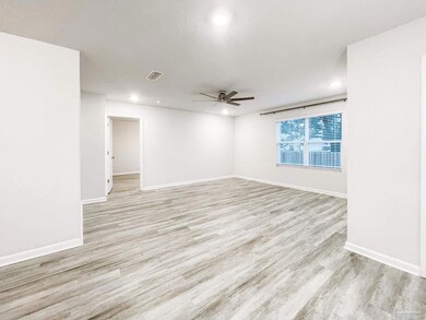 9627 Angel Oak Dr, Pensacola, FL 32526 - photo 5