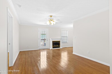 7030 Shutesbury Cir-13