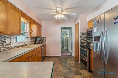 1908 Gayle Ln, Findlay, OH 45840 - photo 7