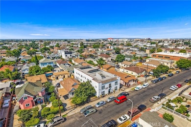 440 E 27th St, Los Angeles, CA 90011 - photo 3