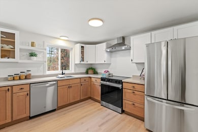 4 Quincy Rd, Londonderry, NH 03053 - photo 5