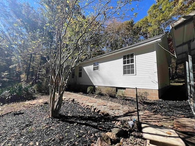 191 Crabtree Rd, Selmer, TN 38375 - photo 4