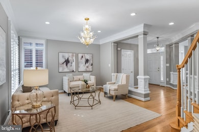 10087 Daniels Run Way, Fairfax, VA 22030 - photo 6