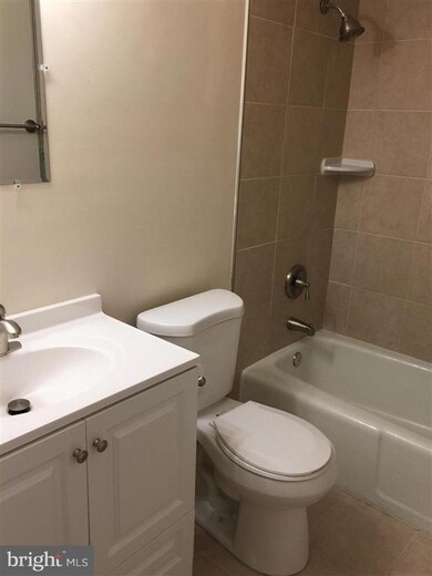 7497 Prince Charles Ct unit 8, Manassas, VA 20111 - photo 5