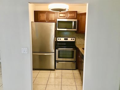 135 Fanshaw D unit 135, Boca Raton, FL 33434 - photo 7