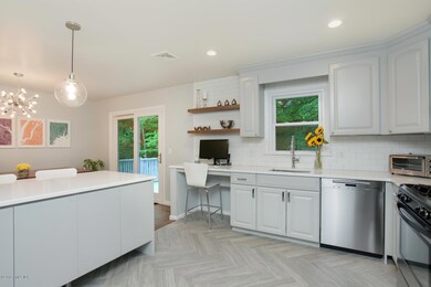 34 Dandy Dr Cos Cob CT 06807-large-018-6