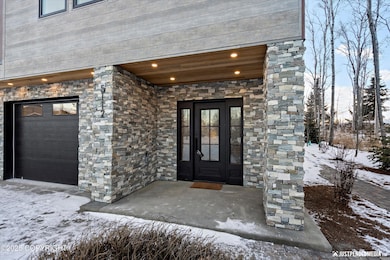 Stone-walled entryway