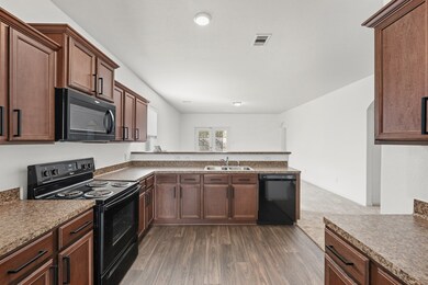 718 Crystal Lakes Dr, Brookshire, TX 77423 - photo 6