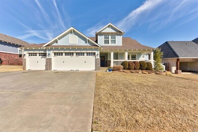 Beautiful 4 bedroom Coastal Farmhouse with a 3 car