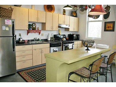 18 Park St unit 304, Saco, ME 04072 - photo 3