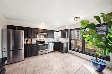 10432 Indiana Ave, Kansas City, MO 64137 - photo 7