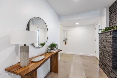 657 W Toledo St-5
